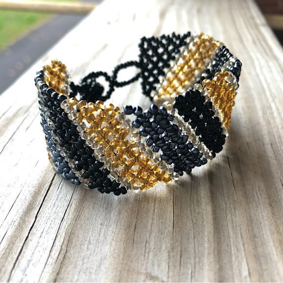 EUC VTG Handmade Earth Tone Seed Bead Bracelet with Diagonal Design - Picture 4 of 13